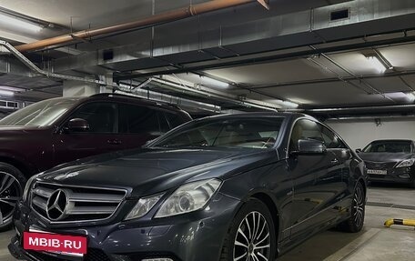 Mercedes-Benz E-Класс, 2010 год, 1 500 000 рублей, 2 фотография
