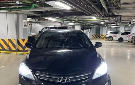 Hyundai Solaris II рестайлинг, 2015 год, 930 000 рублей, 4 фотография