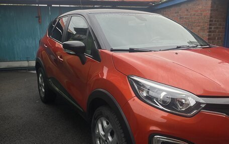 Renault Kaptur I рестайлинг, 2016 год, 920 000 рублей, 2 фотография