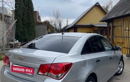 Chevrolet Cruze II, 2009 год, 650 000 рублей, 6 фотография