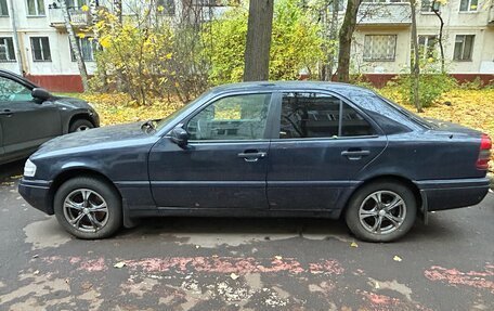 Mercedes-Benz C-Класс, 1993 год, 350 000 рублей, 5 фотография