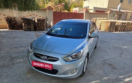 Hyundai Solaris II рестайлинг, 2011 год, 760 000 рублей, 8 фотография