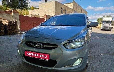 Hyundai Solaris II рестайлинг, 2011 год, 760 000 рублей, 6 фотография