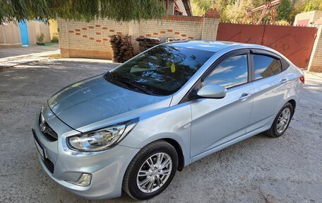 Hyundai Solaris II рестайлинг, 2011 год, 760 000 рублей, 9 фотография