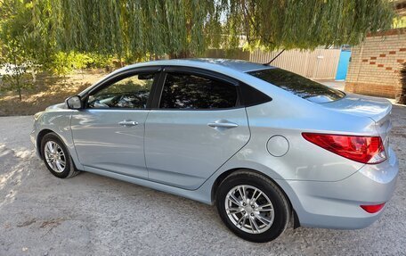 Hyundai Solaris II рестайлинг, 2011 год, 760 000 рублей, 11 фотография