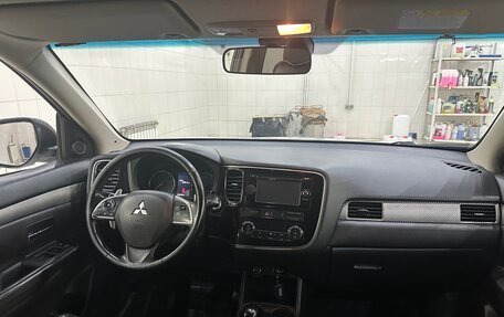 Mitsubishi Outlander III рестайлинг 3, 2012 год, 1 040 000 рублей, 6 фотография