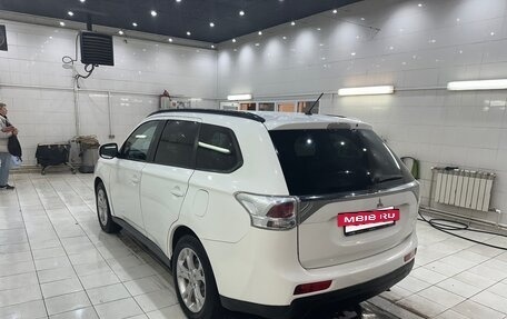 Mitsubishi Outlander III рестайлинг 3, 2012 год, 1 040 000 рублей, 3 фотография