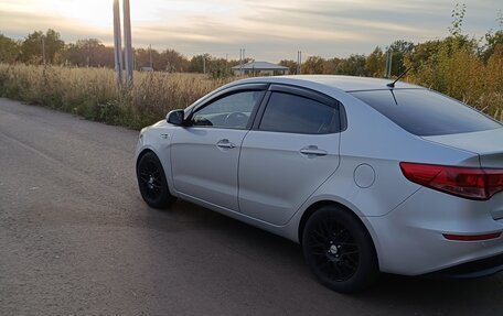 KIA Rio III рестайлинг, 2015 год, 750 000 рублей, 3 фотография