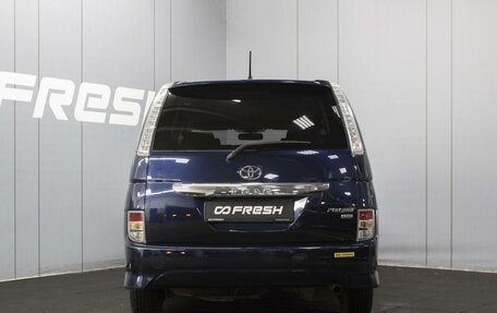 Toyota ISis I, 2014 год, 1 200 000 рублей, 4 фотография