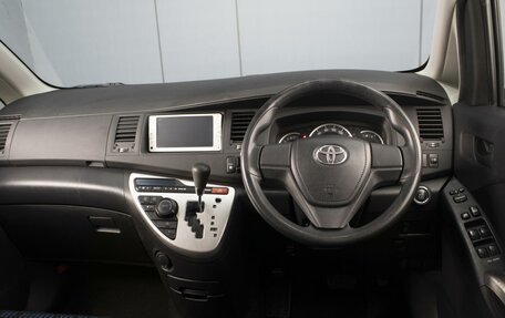 Toyota ISis I, 2014 год, 1 200 000 рублей, 5 фотография