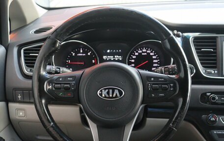 KIA Carnival III, 2016 год, 2 499 000 рублей, 7 фотография