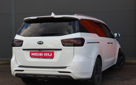 KIA Carnival III, 2016 год, 2 499 000 рублей, 4 фотография