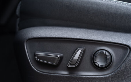 Toyota Land Cruiser Prado, 2024 год, 10 650 000 рублей, 20 фотография