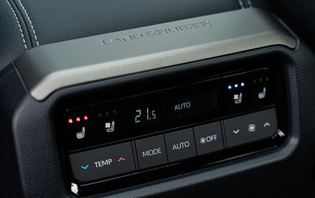 Toyota Land Cruiser Prado, 2024 год, 10 650 000 рублей, 24 фотография