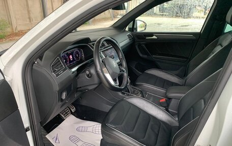 Volkswagen Tiguan II, 2021 год, 3 350 000 рублей, 8 фотография