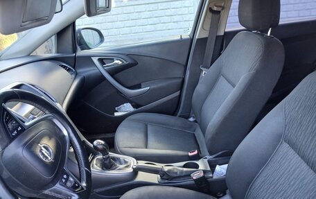 Opel Astra J, 2012 год, 600 000 рублей, 3 фотография
