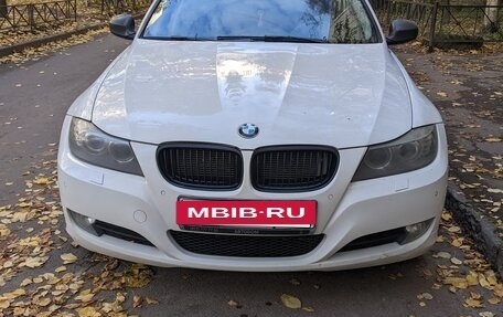 BMW 3 серия, 2011 год, 1 450 000 рублей, 4 фотография