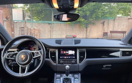 Porsche Macan I рестайлинг, 2016 год, 4 400 000 рублей, 3 фотография