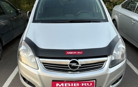 Opel Zafira B, 2012 год, 599 000 рублей, 1 фотография