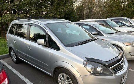 Opel Zafira B, 2012 год, 599 000 рублей, 3 фотография