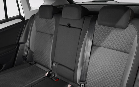 Volkswagen Tiguan II, 2019 год, 2 445 000 рублей, 9 фотография