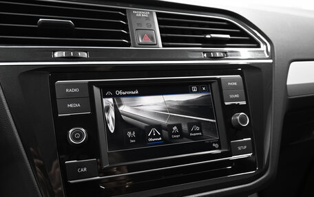 Volkswagen Tiguan II, 2019 год, 2 445 000 рублей, 15 фотография
