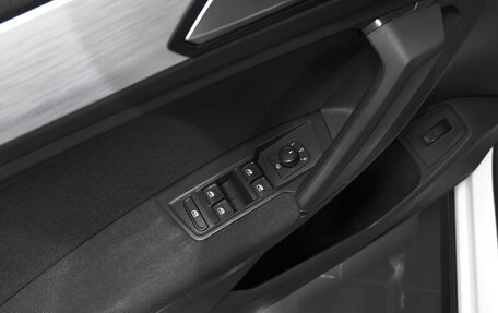 Volkswagen Tiguan II, 2019 год, 2 445 000 рублей, 26 фотография