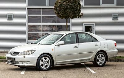 Toyota Camry V40, 2004 год, 525 000 рублей, 1 фотография