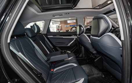 Geely Atlas, 2024 год, 24 фотография