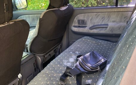 Toyota Land Cruiser Prado 90 рестайлинг, 2001 год, 1 550 000 рублей, 11 фотография