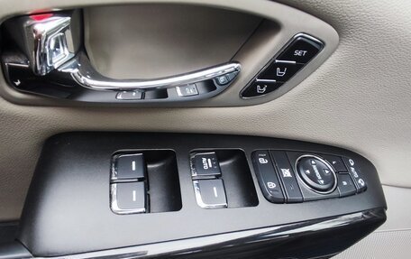 KIA Carnival III, 2019 год, 3 450 000 рублей, 19 фотография