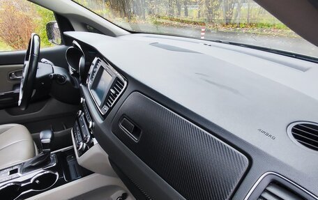 KIA Carnival III, 2019 год, 3 450 000 рублей, 23 фотография