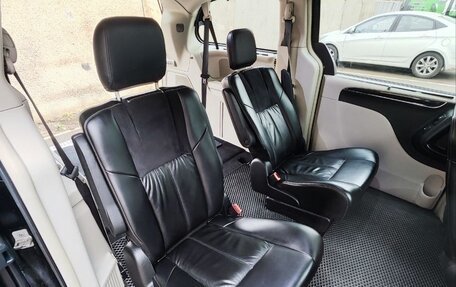 Chrysler Voyager IV, 2015 год, 2 400 000 рублей, 11 фотография