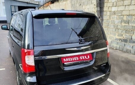 Chrysler Voyager IV, 2015 год, 2 400 000 рублей, 27 фотография