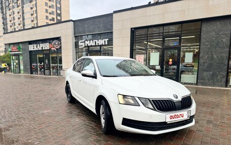 Skoda Octavia, 2017 год, 800 000 рублей, 3 фотография