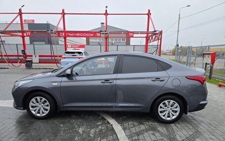 Hyundai Solaris II рестайлинг, 2021 год, 1 600 000 рублей, 8 фотография