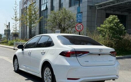 Toyota Corolla, 2021 год, 1 350 000 рублей, 6 фотография