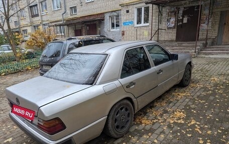 Mercedes-Benz E-Класс, 1993 год, 250 000 рублей, 4 фотография