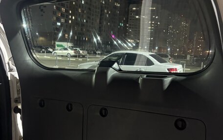 Toyota Land Cruiser Prado 150 рестайлинг 2, 2010 год, 2 800 000 рублей, 9 фотография