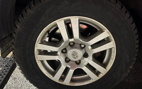 Toyota Land Cruiser Prado 150 рестайлинг 2, 2010 год, 2 800 000 рублей, 12 фотография