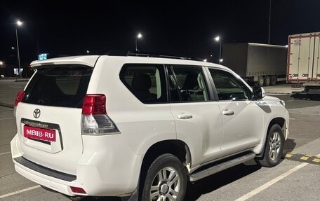 Toyota Land Cruiser Prado 150 рестайлинг 2, 2010 год, 2 800 000 рублей, 6 фотография