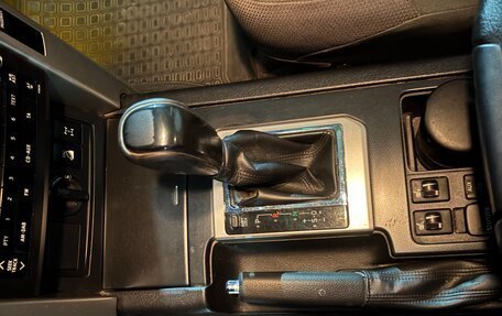 Toyota Land Cruiser Prado 150 рестайлинг 2, 2010 год, 2 800 000 рублей, 21 фотография