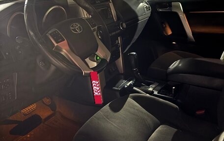 Toyota Land Cruiser Prado 150 рестайлинг 2, 2010 год, 2 800 000 рублей, 19 фотография