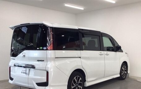 Honda Stepwgn IV, 2021 год, 1 780 777 рублей, 4 фотография