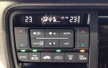 Honda Stepwgn IV, 2021 год, 1 780 777 рублей, 13 фотография