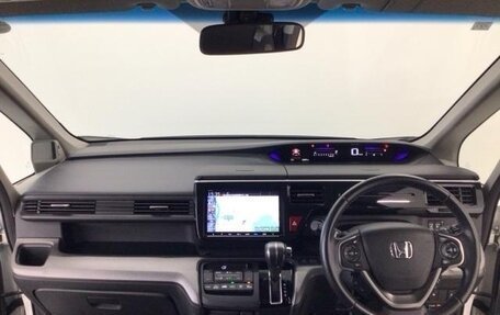 Honda Stepwgn IV, 2021 год, 1 780 777 рублей, 12 фотография