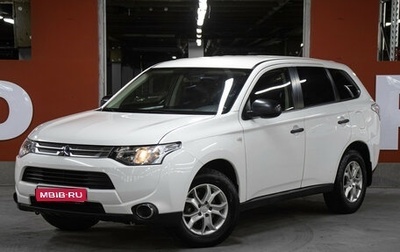 Mitsubishi Outlander III рестайлинг 3, 2014 год, 1 379 000 рублей, 1 фотография
