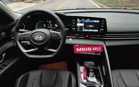 Hyundai Elantra, 2023 год, 1 775 125 рублей, 10 фотография