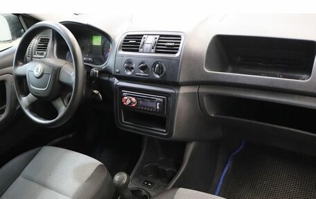 Skoda Fabia II, 2011 год, 490 000 рублей, 5 фотография