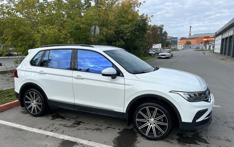 Volkswagen Tiguan II, 2021 год, 3 600 000 рублей, 4 фотография